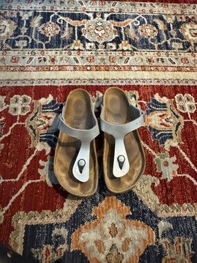 Birkenstock Sandals Women’s Size 37 (US 6-6.5) Silver